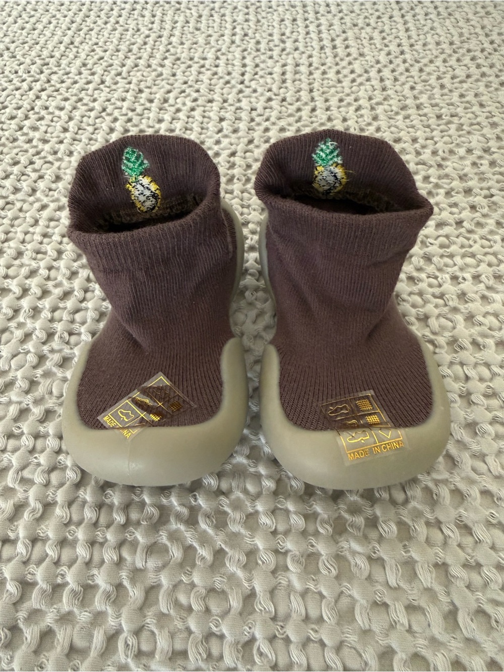 Brown Kids Pineapple Sock shoes Size 20/21